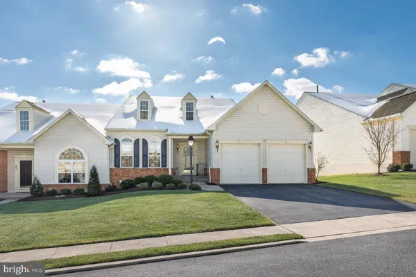 $399,900 | 227 Fairmount Court, Unit 33, Shrewsbury, PA 17361