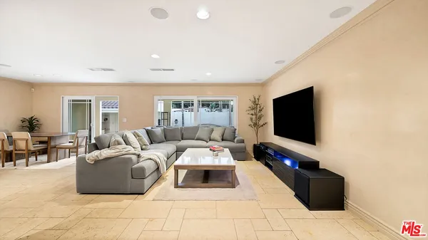 $16,000 | 6138 Maryland Drive, Los Angeles, CA 90048