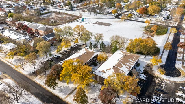 $185,000 | 1240 South Lorraine Road, Unit 2B, Wheaton, IL 60189