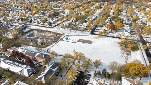 $185,000 | 1240 South Lorraine Road, Unit 2B, Wheaton, IL 60189