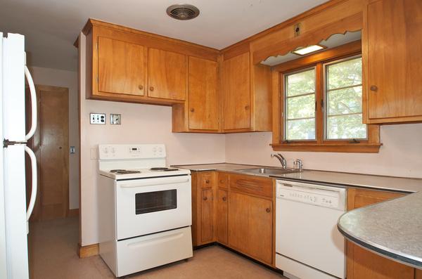 50 Locksley Road Lynnfield, MA 01940 - Photo 8 of 23 Gallery Image 8