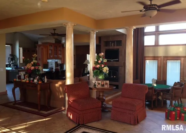 $650,000 | 12863 Bowling Alley Road, Benton, IL 62812