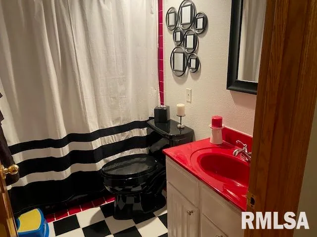 $650,000 | 12863 Bowling Alley Road, Benton, IL 62812