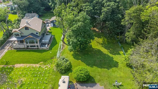 $600,000 | 178 Grove Avenue, Verona, NJ 07044