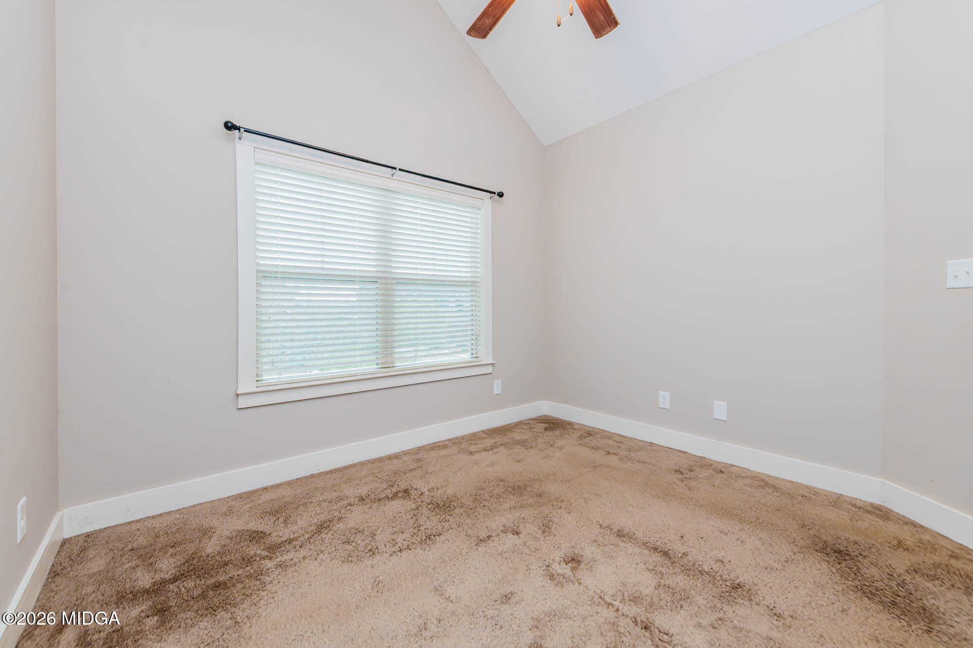 112 Agriculture Lane Perry, GA 31069 - Photo 31 of 40 an empty room with windows