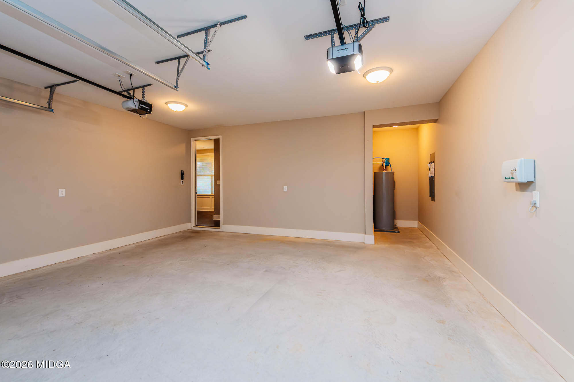 112 Agriculture Lane Perry, GA 31069 - Photo 35 of 40 a view of empty room with ceiling fan