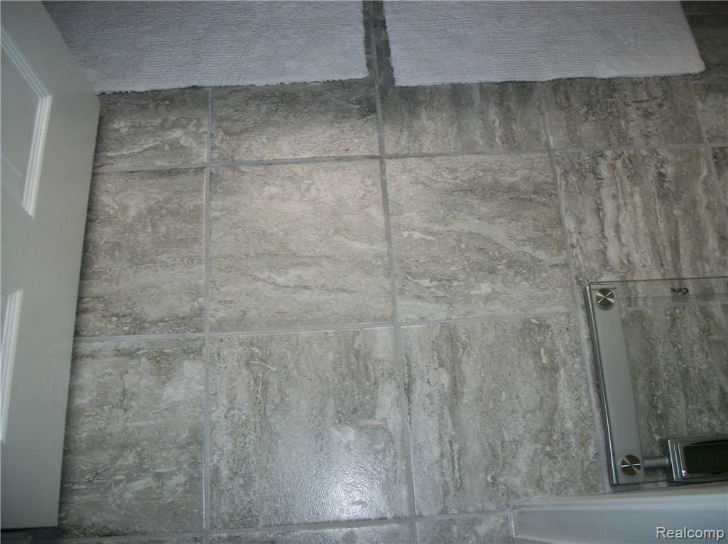 36125 Fredericksburg Road Farmington, MI 48331 - Photo 41 of 63 063.JPG