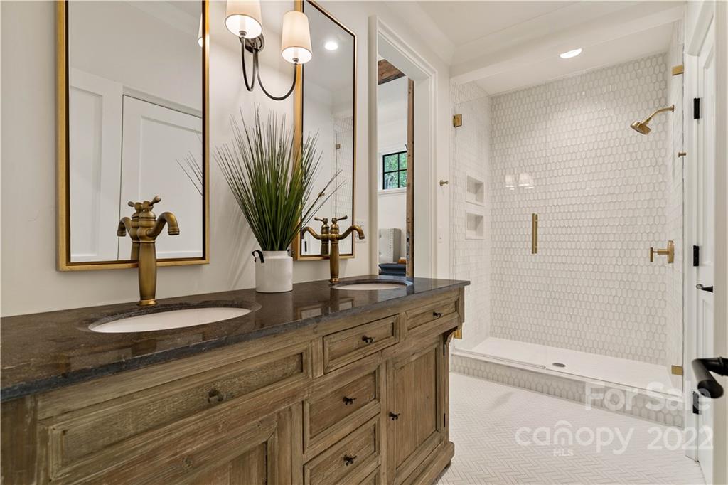 3100 Cambridge Road Charlotte, NC 28209 - Photo 31 of 44 Gallery Image 31