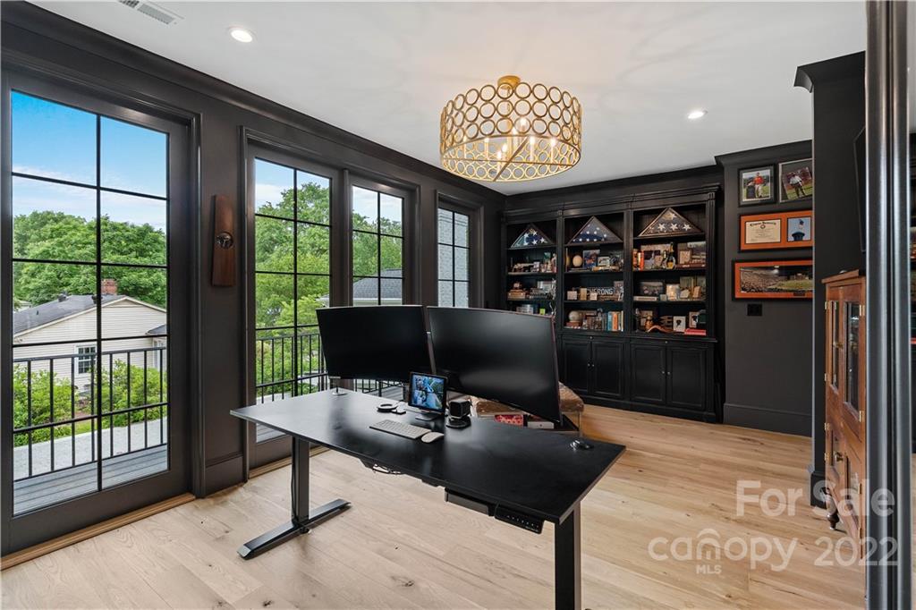 3100 Cambridge Road Charlotte, NC 28209 - Photo 10 of 44 Gallery Image 10