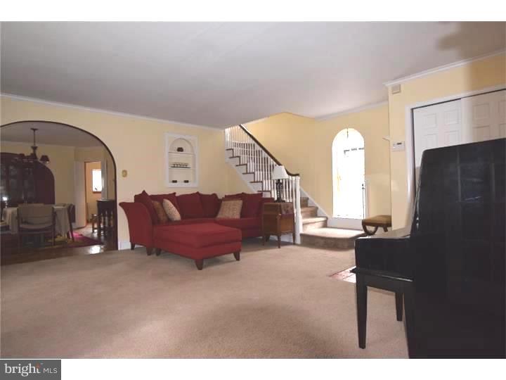 226 Rockglen Road Wynnewood, PA 19096 - Photo 7 of 17 Living Room