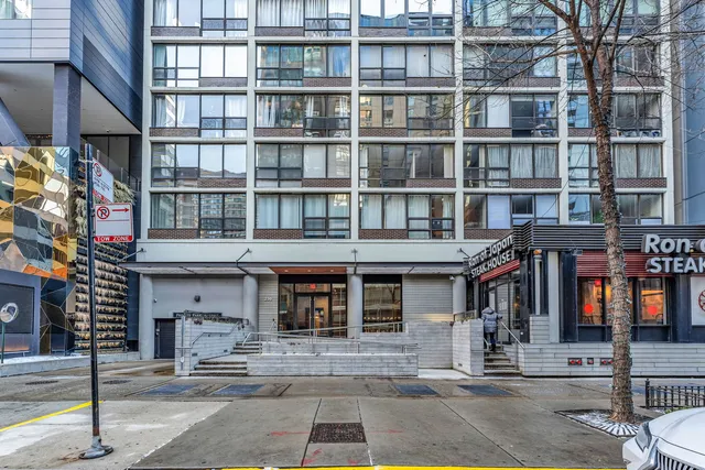 $199,000 | 230 East Ontario Street, Unit 805, Chicago, IL 60611