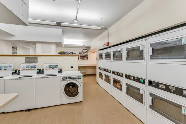 $199,000 | 230 East Ontario Street, Unit 805, Chicago, IL 60611