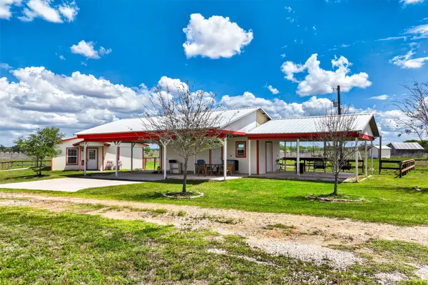 $575,000 | 1763 Farm To Market 108, Smiley, TX 78159