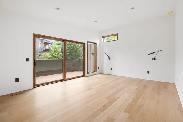 $12,000 | 1603 5th Avenue North, Nashville, TN 37208