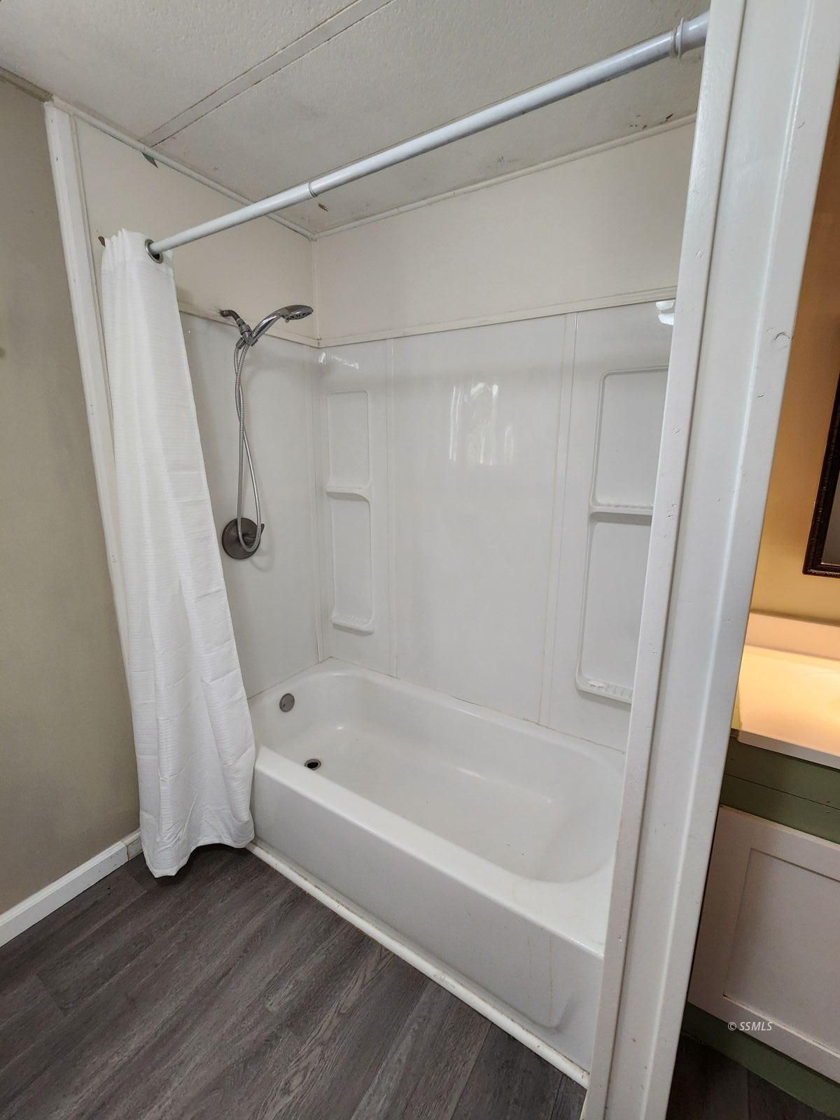1400 Wayne Street, Unit 33 Ridgecrest, CA 93555 - Photo 5 of 35
