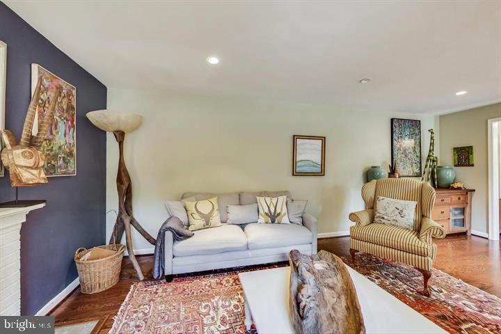 9408 Byeforde Road Kensington, MD 20895 - Photo 7 of 48