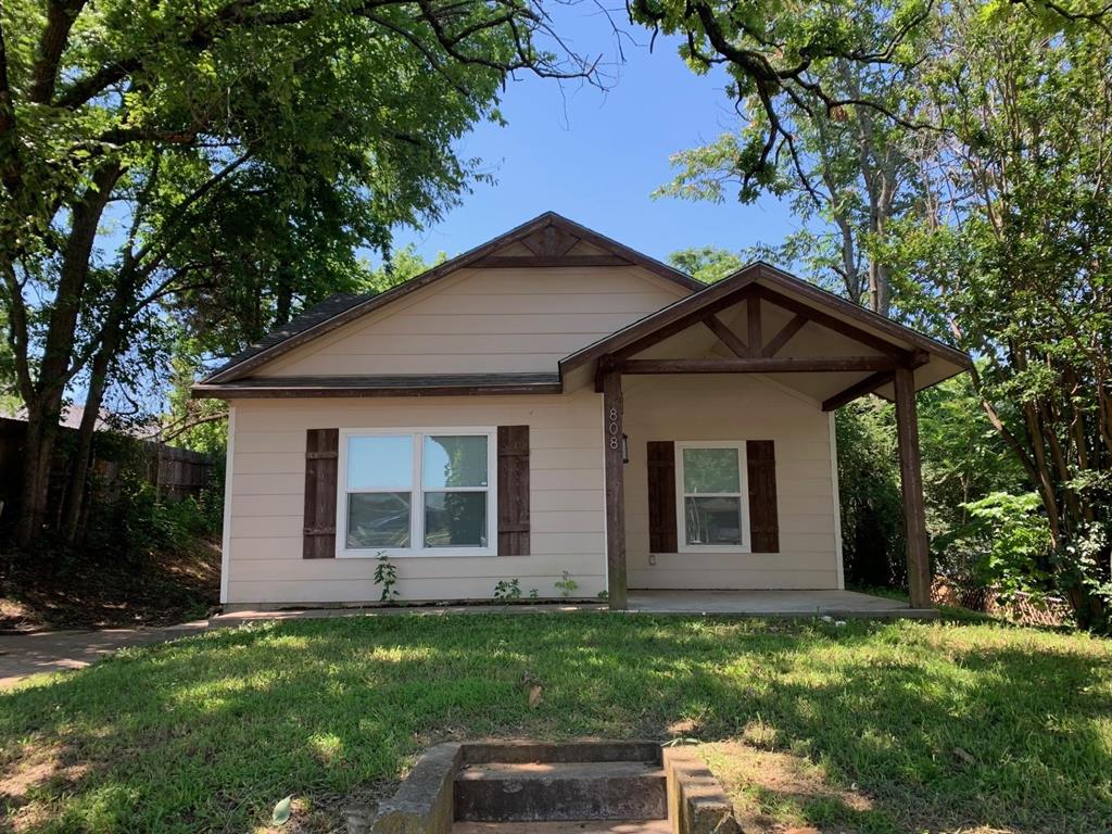 808 West Hull Street Denison, TX 75020 - Photo 1 of 17