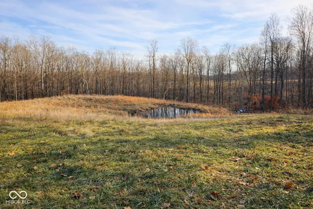 $460,000 | 3375 West County Road 850 South, Commiskey, IN 47227