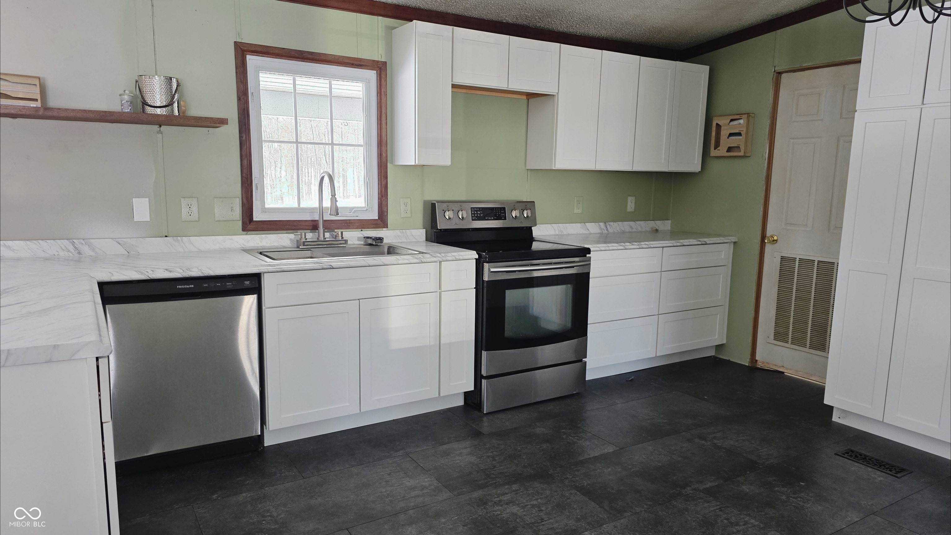 3375 West County Road 850 South Commiskey, IN 47227 - Photo 7 of 27