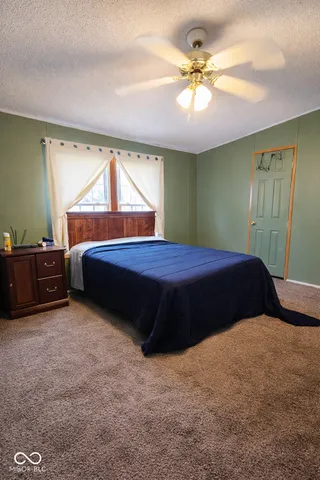 $460,000 | 3375 West County Road 850 South, Commiskey, IN 47227