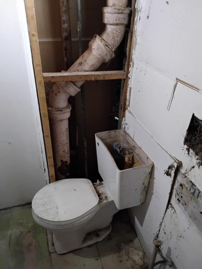 3704 214th Place Matteson, IL 60443 - Photo 19 of 29 a bathroom with a toilet and a sink
