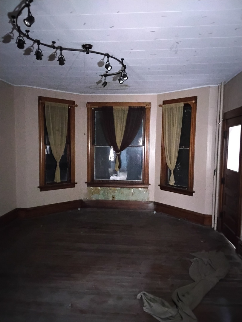 3704 214th Place Matteson, IL 60443 - Photo 10 of 29 front view of a house with a window