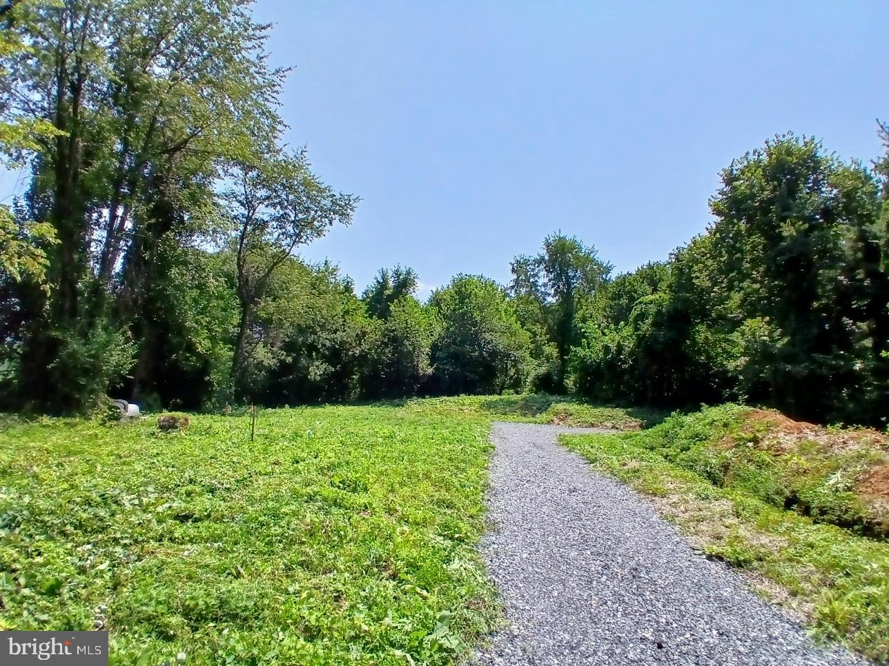 2264 Walnut Bottom Road Carlisle, PA 17015 - Photo 4 of 17 Gallery Image 4