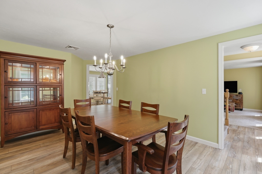 115 Hunter Road Uxbridge, MA 01569 - Photo 13 of 38