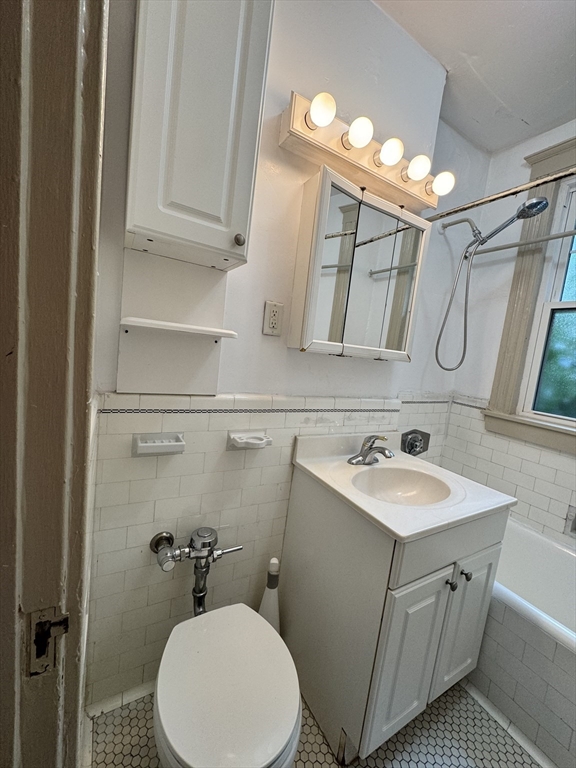 24 Sidlaw Road, Unit 8 Boston, MA 02135 - Photo 12 of 21