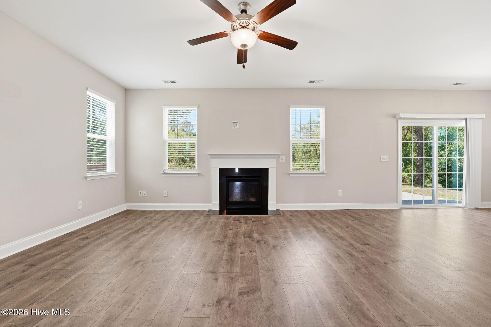 192 Sandy Springs Road Aberdeen, NC 28315 - Photo 11 of 45 15-web-or-mls-DSC07714-edit