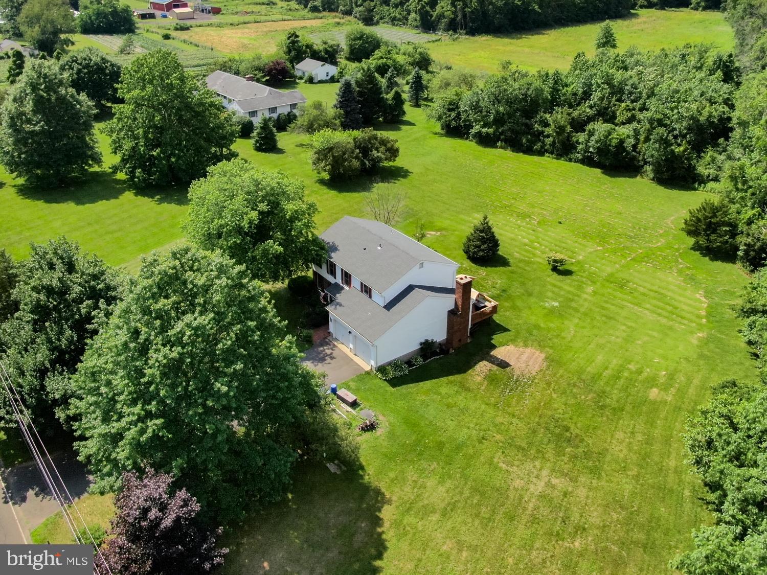 317 Georgetown Road Columbus, NJ 08022 - Photo 2 of 19