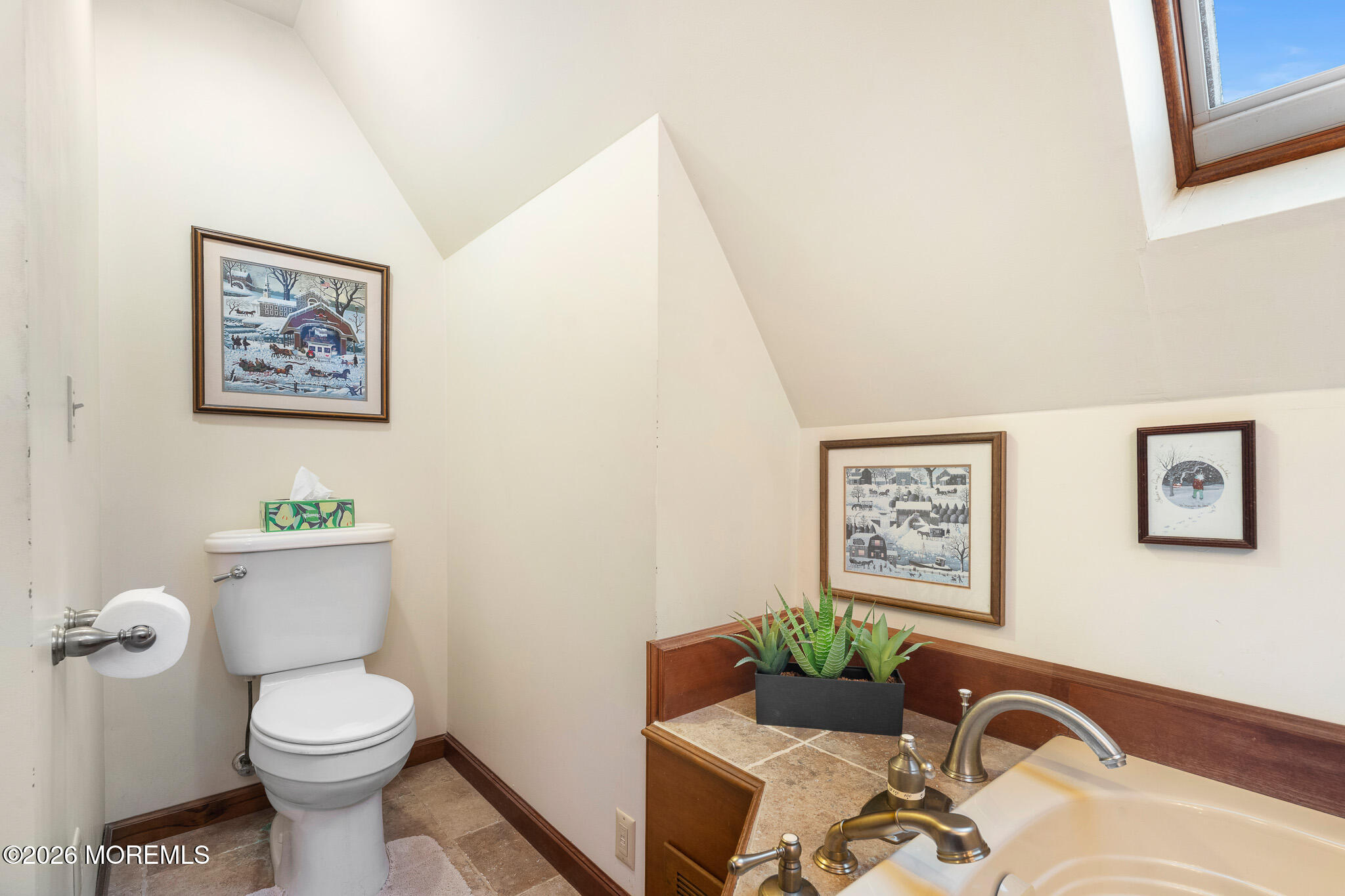 655 Rte 524 Allentown, NJ 08501 - Photo 12 of 37 PRIMARY BATHOOM