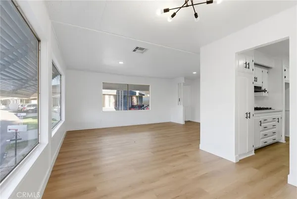 $195,000 | 141 East Coronado Lane, Tustin, CA 92780