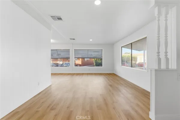 $195,000 | 141 East Coronado Lane, Tustin, CA 92780