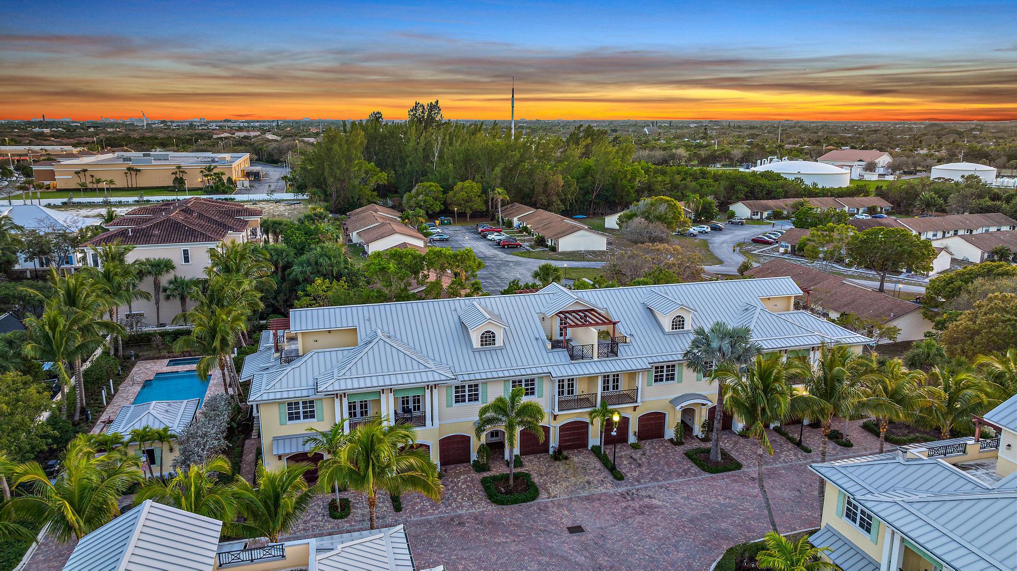 3770 County Line Road, Unit A1 Jupiter, FL 33469 - Photo 6 of 31 3770 SE County Line Rd Twilights-10