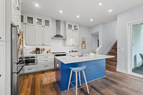 $1,150,000 | 1201 West 39th 1/2 Street, Unit B, Austin, TX 78756