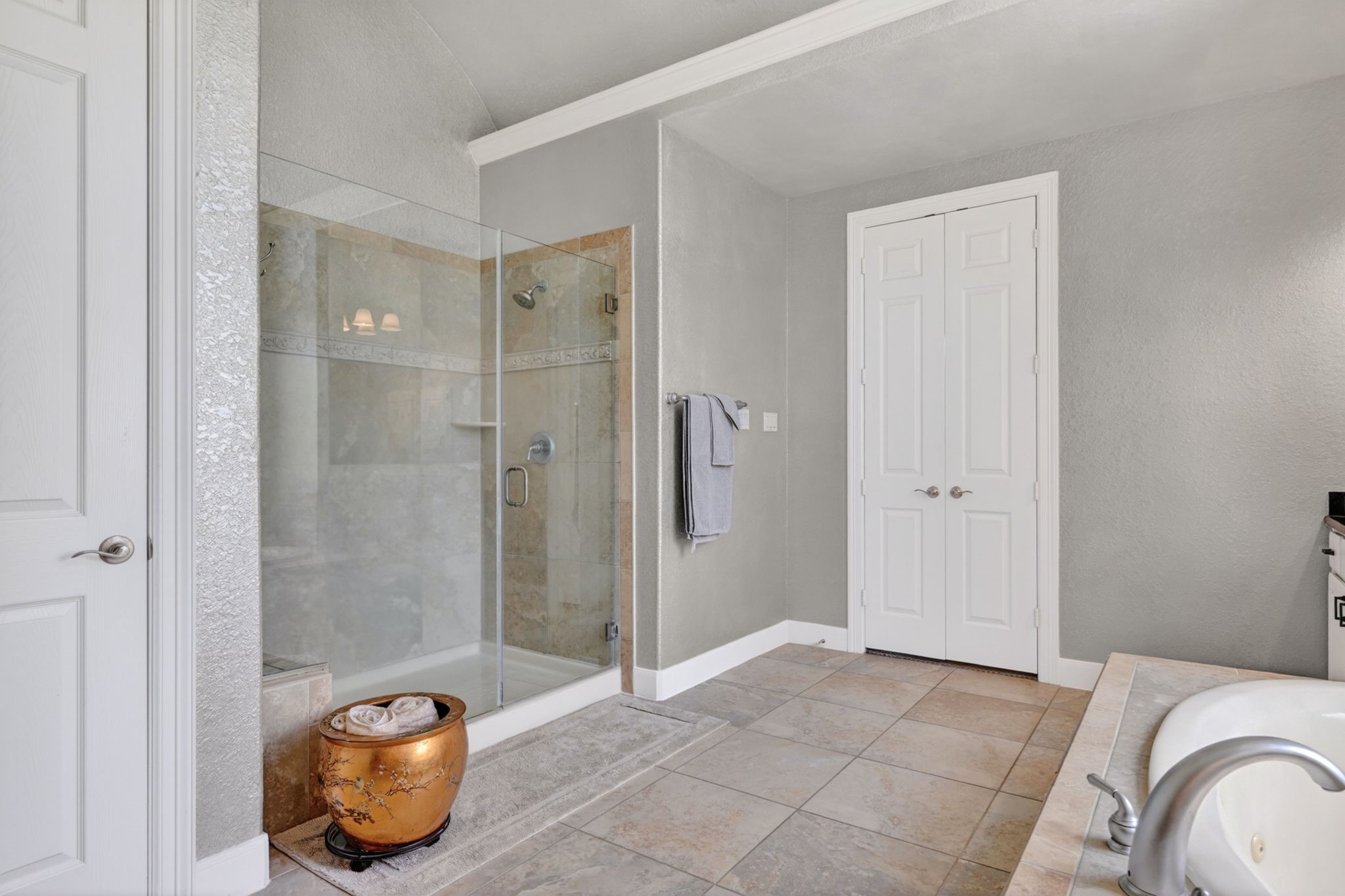 15 White Meadow Court Spring, TX 77379 - Photo 18 of 48 Primary full size shower with newer frameless shower door. Linen closet.