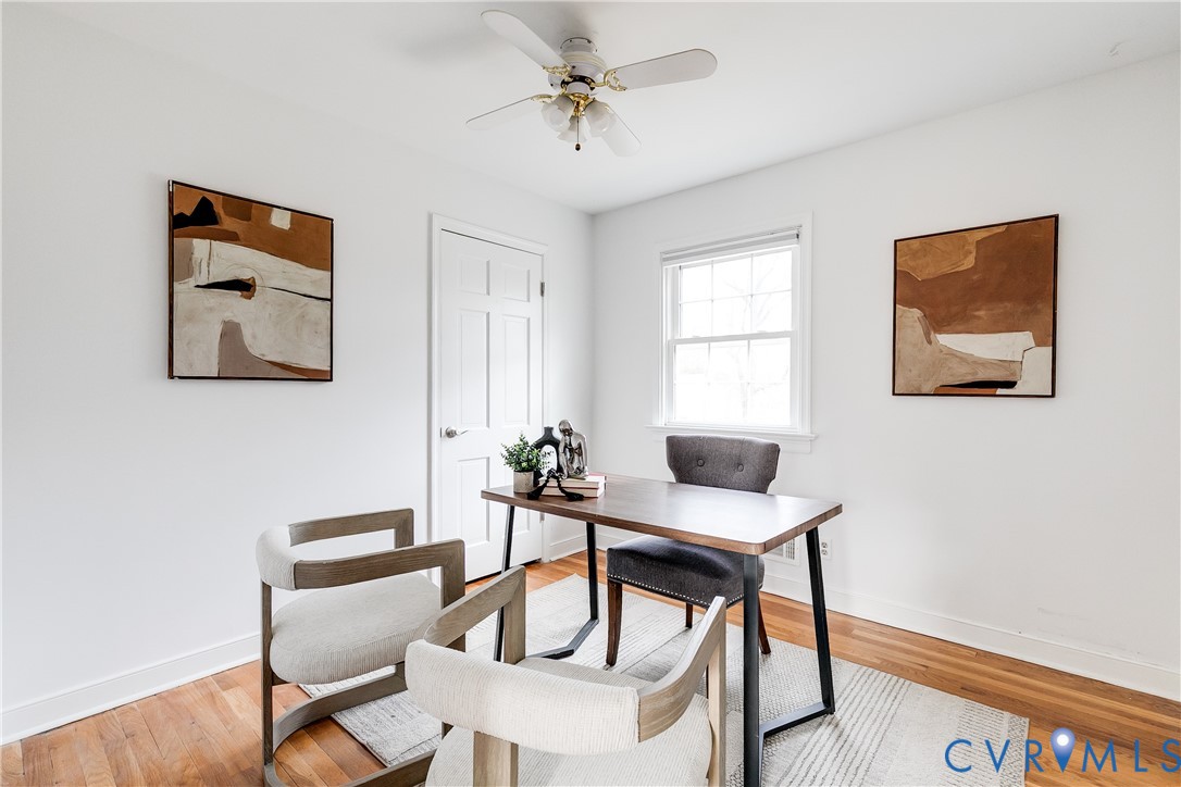 900 Ryder Road North Chesterfield, VA 23235 - Photo 29 of 45 a workspace with furniture and window