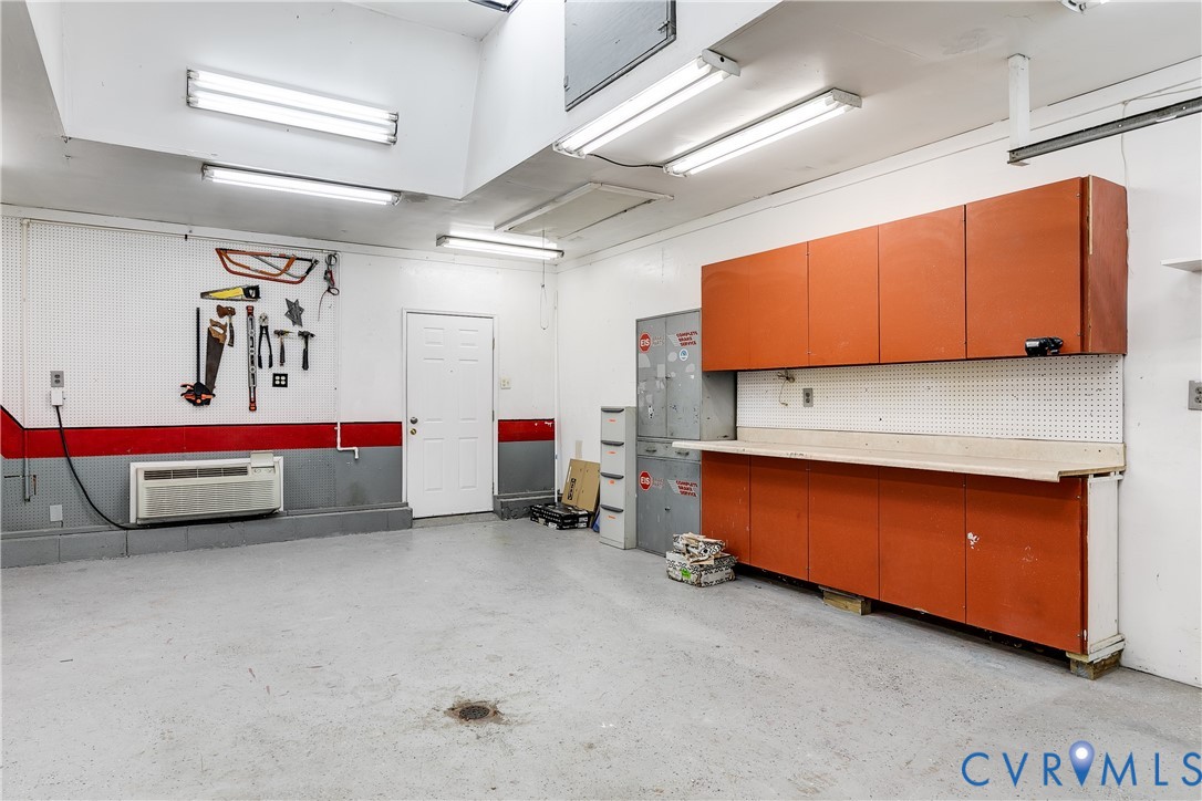 900 Ryder Road North Chesterfield, VA 23235 - Photo 35 of 45 a room with furniture and closet