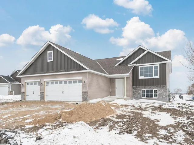 $379,900 | 907 Emily Court Northeast, Montgomery, MN 56069