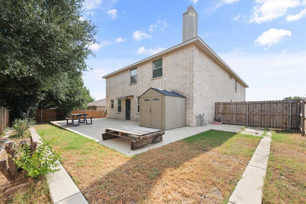 511 Travis Ranch Trail Arlington, TX 76002 - Photo 36 of 40 Gallery Image 36