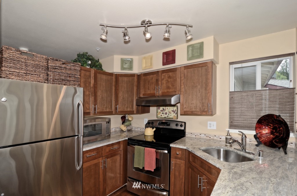 3921 243rd Place Southeast, Unit J302 Bothell, WA 98021 - Photo 3 of 25