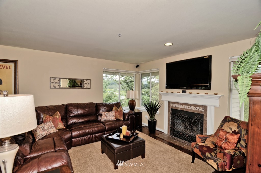 3921 243rd Place Southeast, Unit J302 Bothell, WA 98021 - Photo 7 of 25