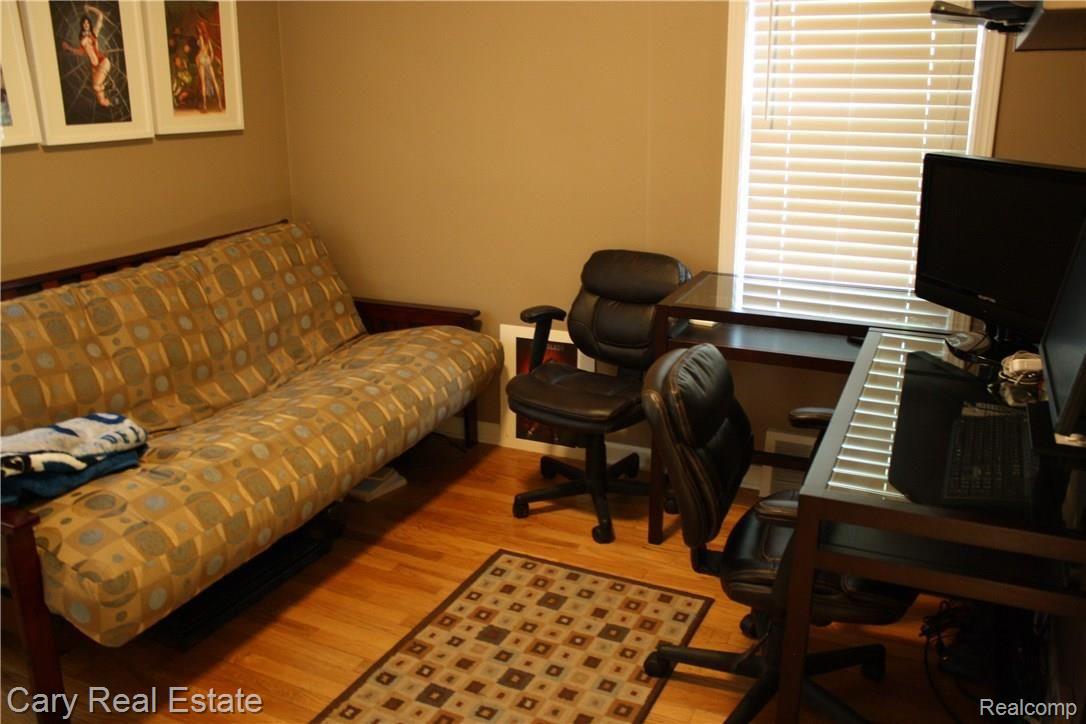 2275 Oxford Road Berkley, MI 48072 - Photo 23 of 40 IMG_4354.JPG