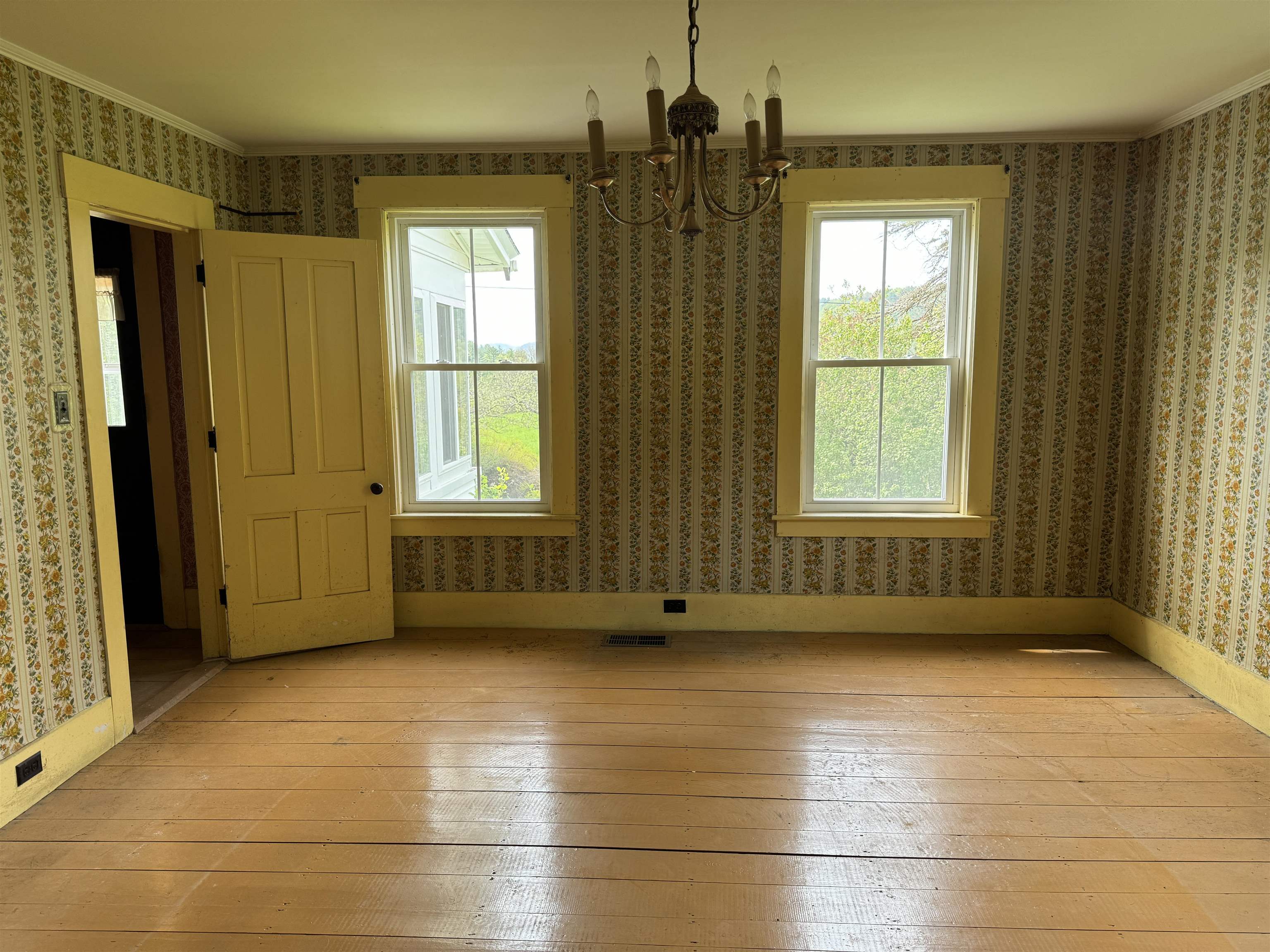 1302 County Hill Road Barnet, VT 05819 - Photo 3 of 40