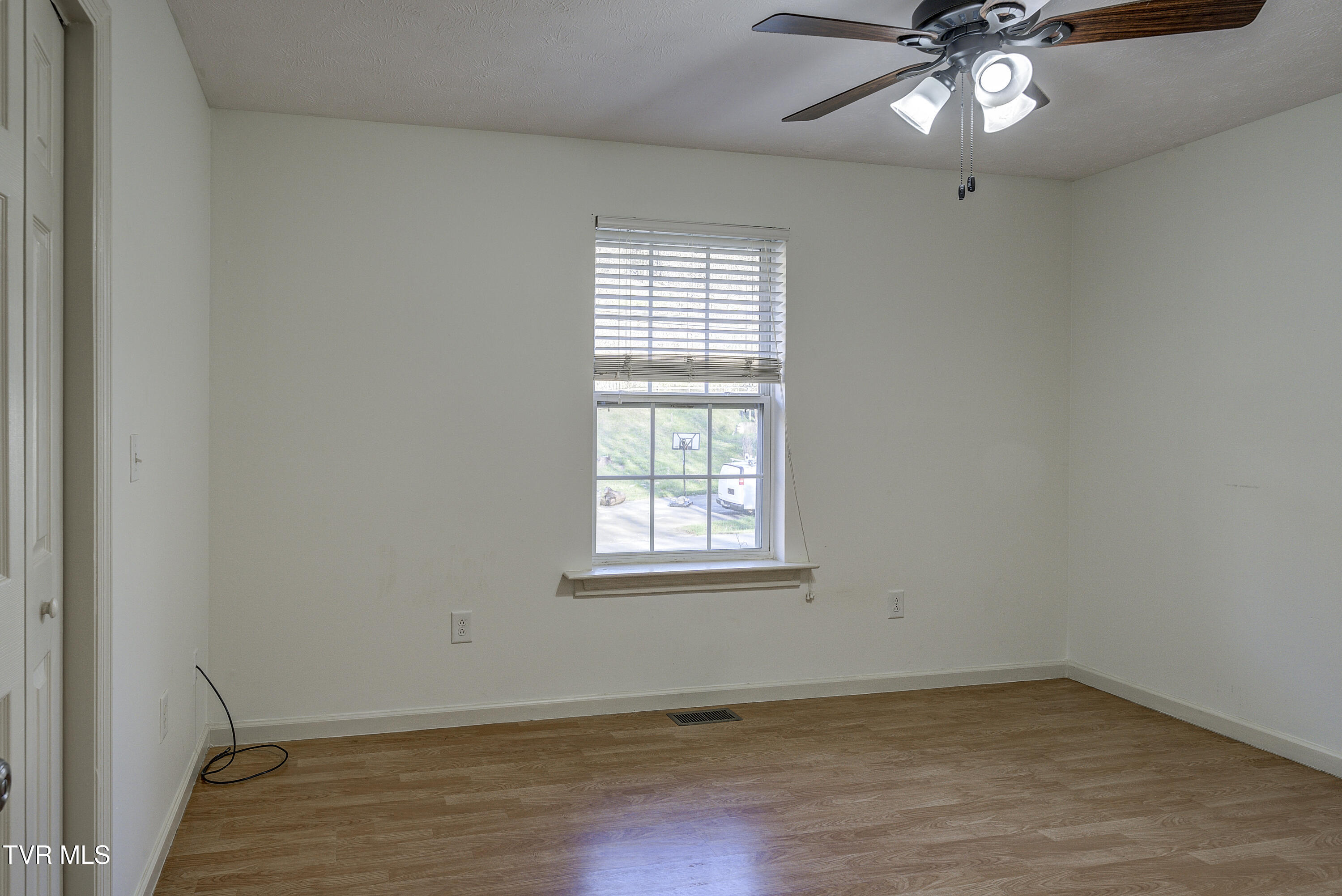 1883 Powder Branch Road Johnson City, TN 37601 - Photo 19 of 53 PowderBranchINTERIORS-14