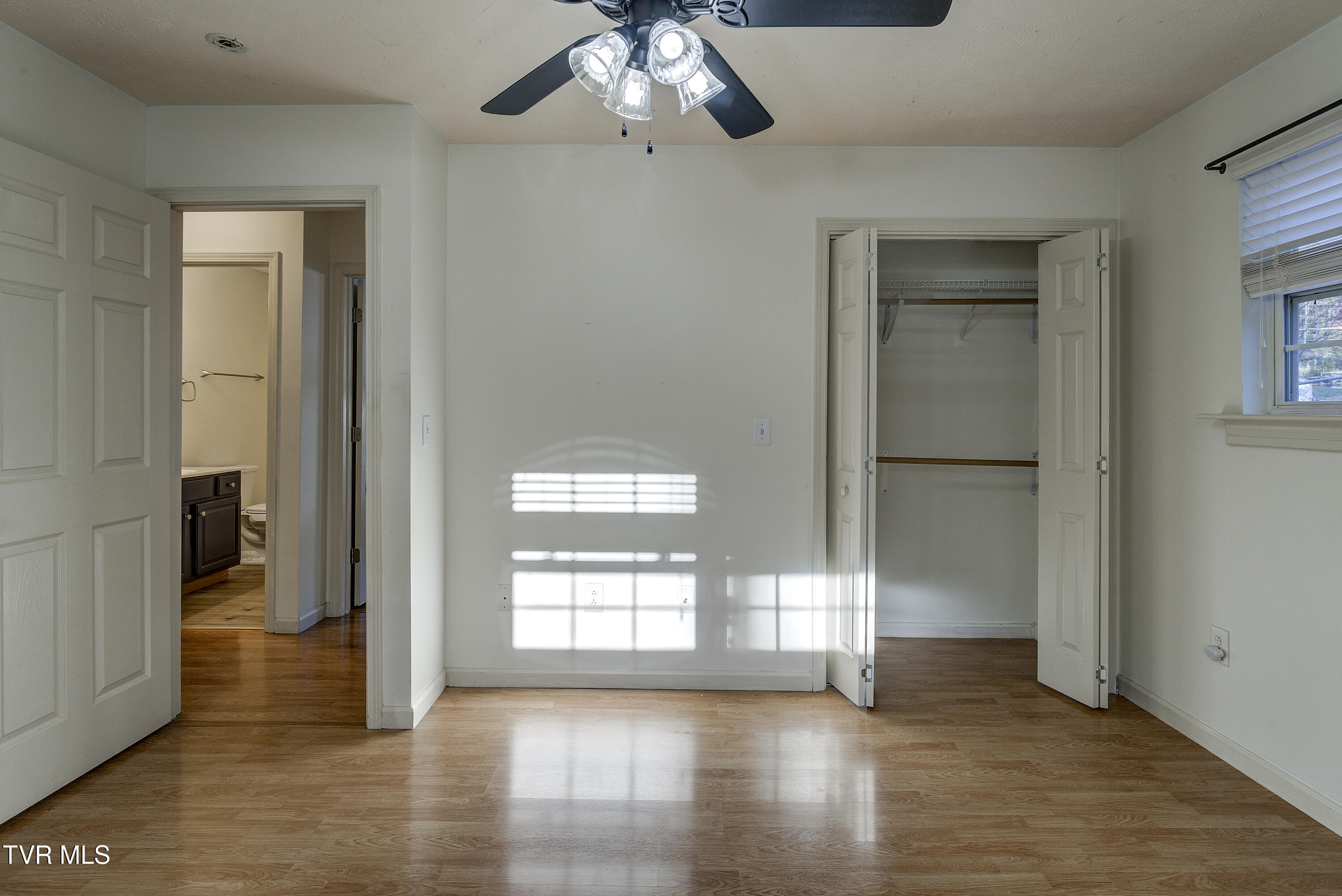 1883 Powder Branch Road Johnson City, TN 37601 - Photo 21 of 53 PowderBranchINTERIORS-24