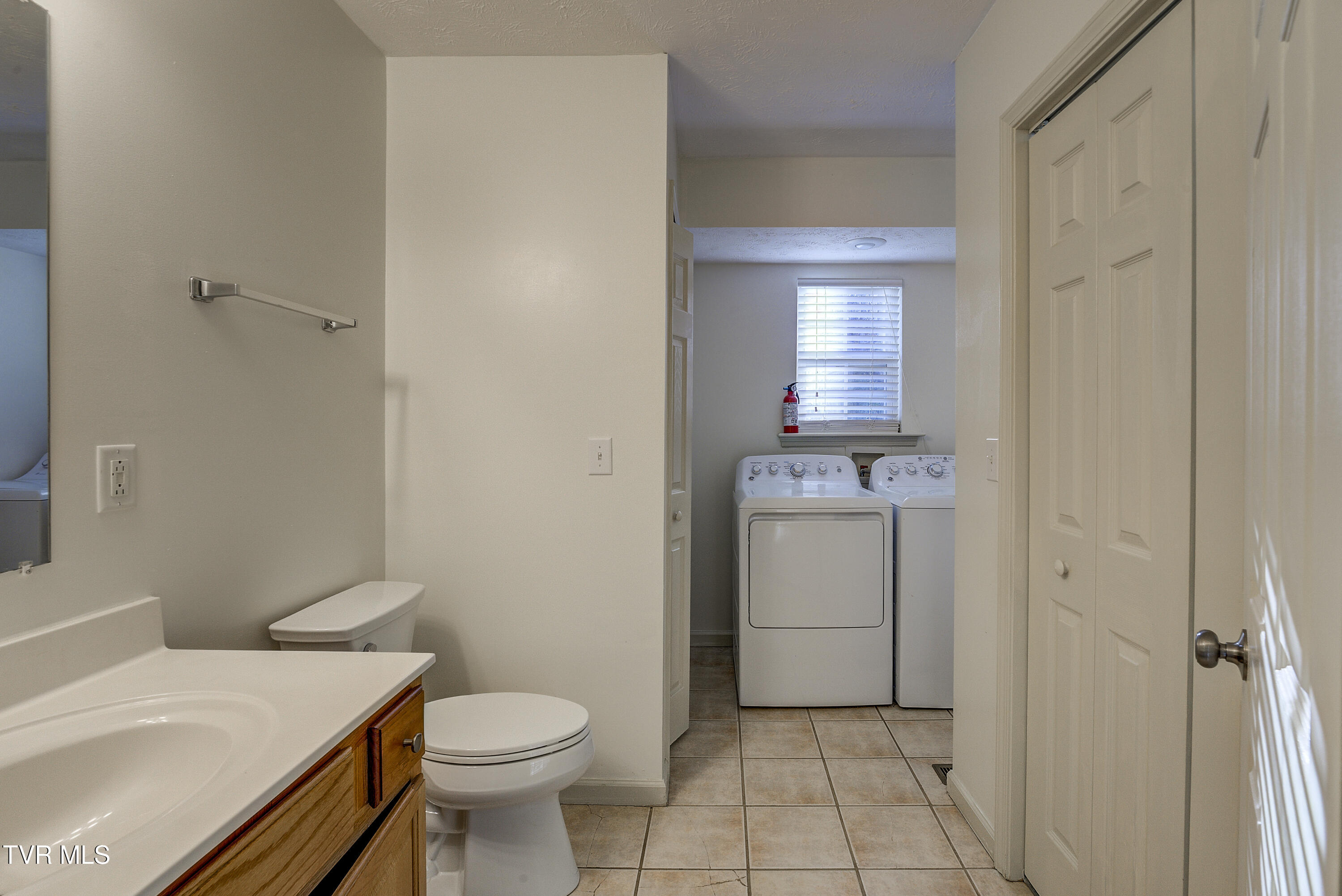 1883 Powder Branch Road Johnson City, TN 37601 - Photo 22 of 53 PowderBranchINTERIORS-16