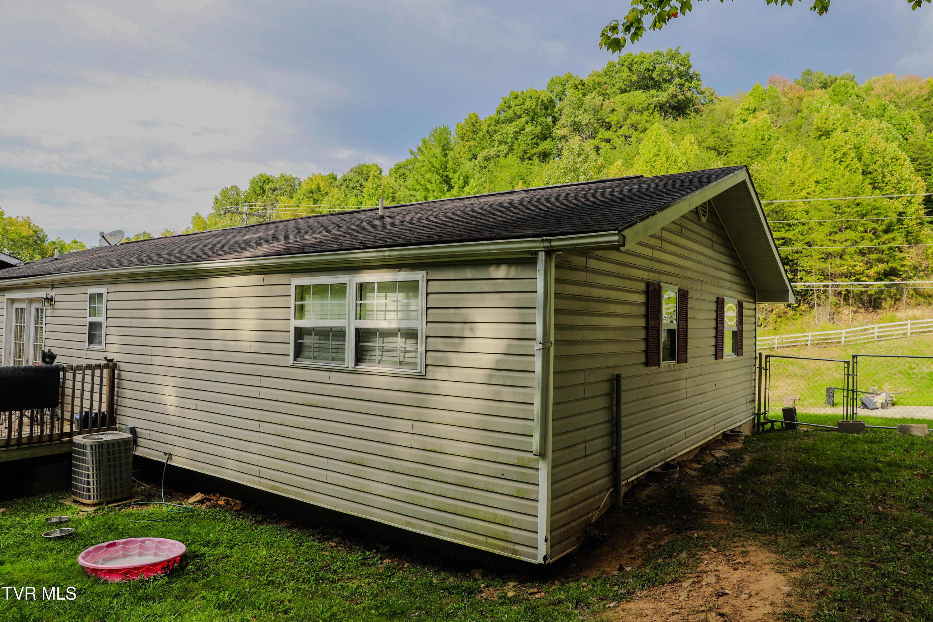 1883 Powder Branch Road Johnson City, TN 37601 - Photo 45 of 53 powderbranch (14 of 19)