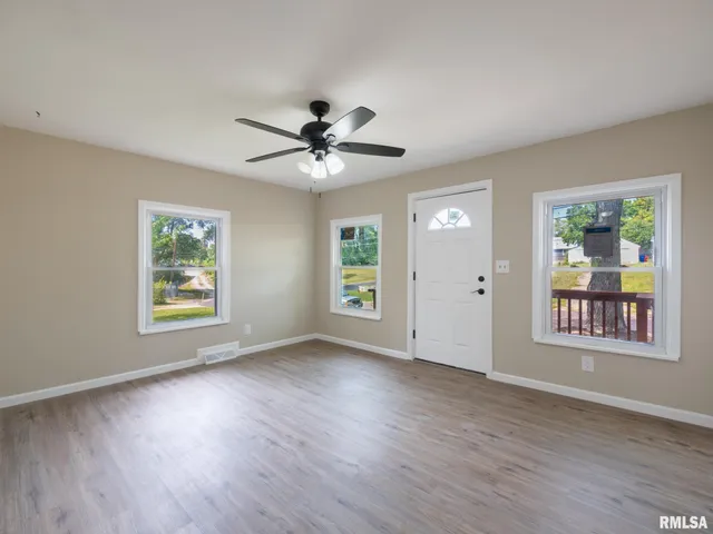 $142,500 | 1404 East Moneta Avenue, Peoria Heights, IL 61616